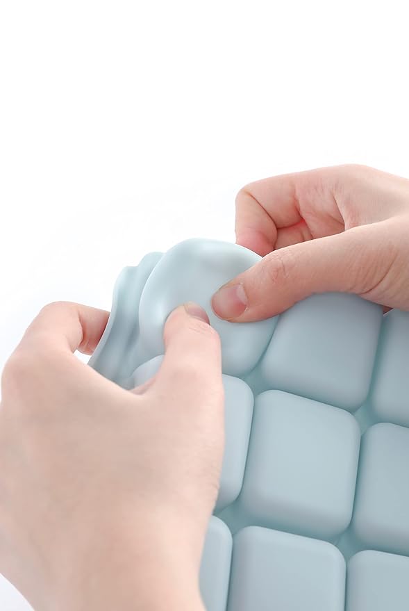 Baby Food Storage Silicone Cubes with Clip-On Lid Freezer Tray Baby Food Soups Purees Ice Easy and Safe Design Made in Korea (20 Sand Beige)