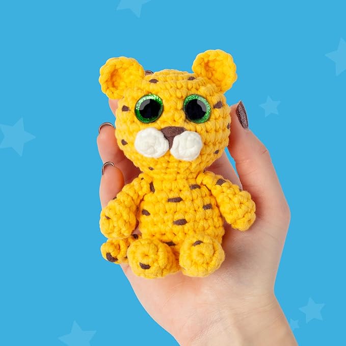 Cookie Box Crochet Kit for Beginners - Learn to Craft Amigurumi Stuffed Animals - Knitting Gift for Kids and Adults - Beginner-Friendly Yarn - Stitch-by-Stitch Video Tutorial - Leopard Leo