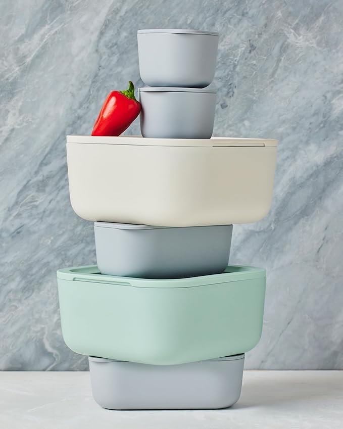 Caraway Glass Food Storage - 4.4 Cup Ceramic Coated Food Container - Non Toxic, Non Stick Lunch Box with Glass Lids. Dishwasher, Oven, & Microwave Safe - Navy