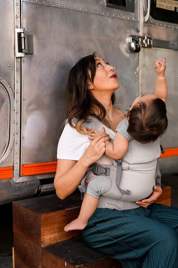 Beco Gemini Baby Carrier from Newborn to Toddler - Certified Ergonomic Newborn Baby Carrier for Infants and Children of 7-35 lbs - M Shape, Adjustable Seat, 100% Cotton (Ecru)